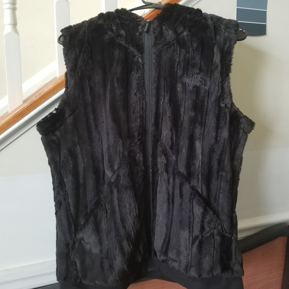 The north face furlander vest (like new)